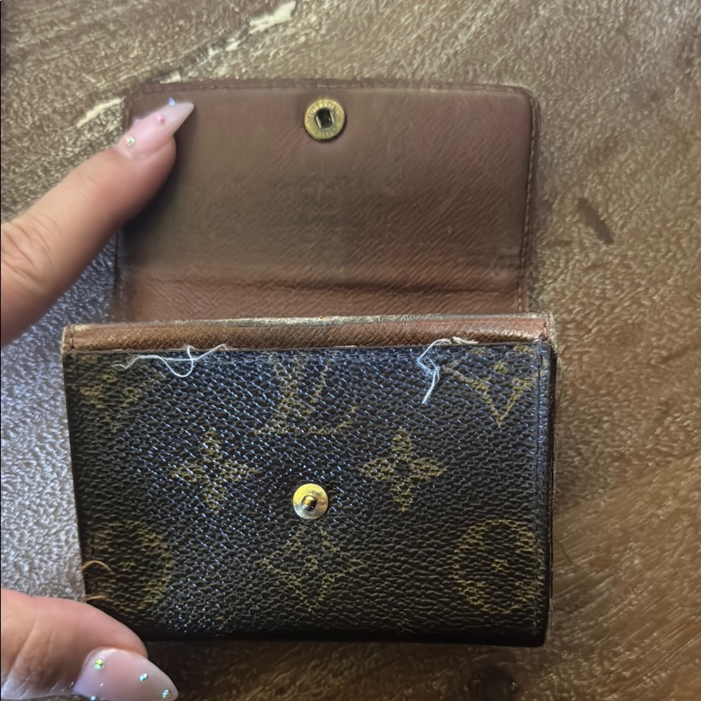 Louis Vuitton Monogram Porte Monnaie Plat Coin Wallet - Picture 7 of 11